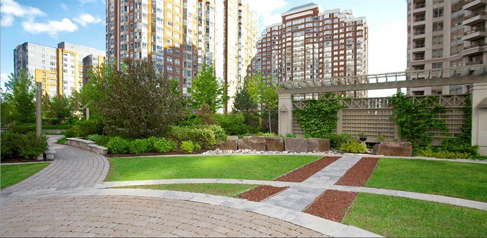 Downtown Mississauga Executive Suites Sq1 Zewnętrze zdjęcie