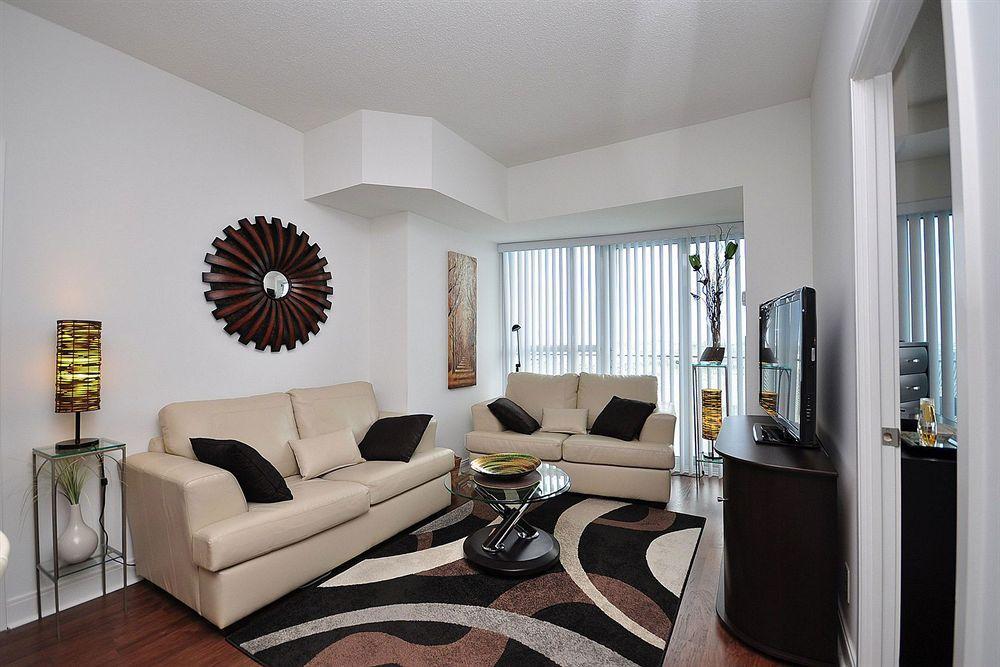 Downtown Mississauga Executive Suites Sq1 Zewnętrze zdjęcie