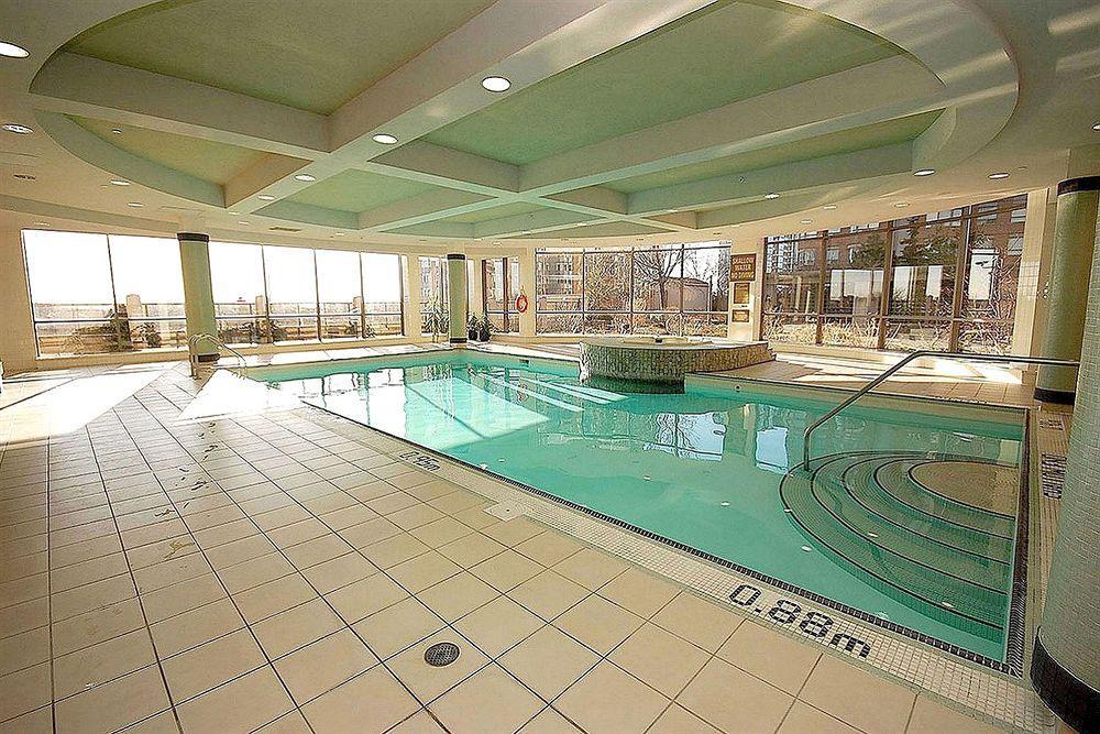 Downtown Mississauga Executive Suites Sq1 Zewnętrze zdjęcie