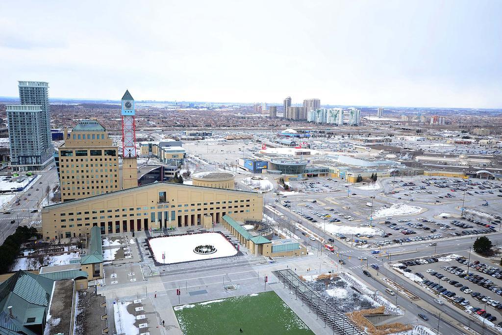 Downtown Mississauga Executive Suites Sq1 Zewnętrze zdjęcie